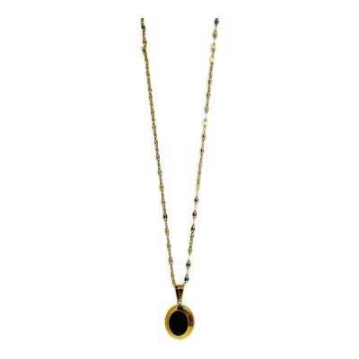 Oval black necklace
